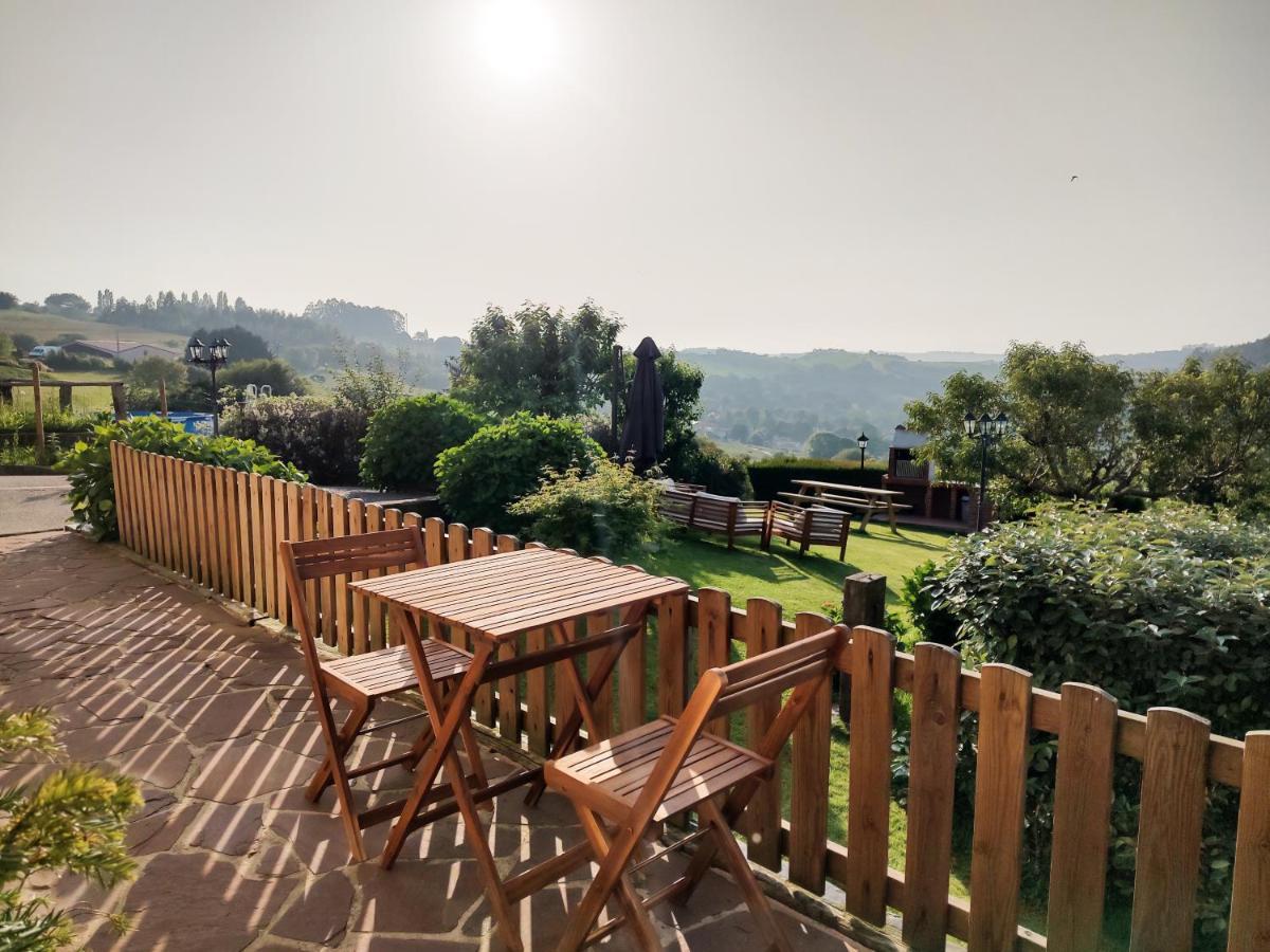 Apartamentos Corona Comillas Exterior photo